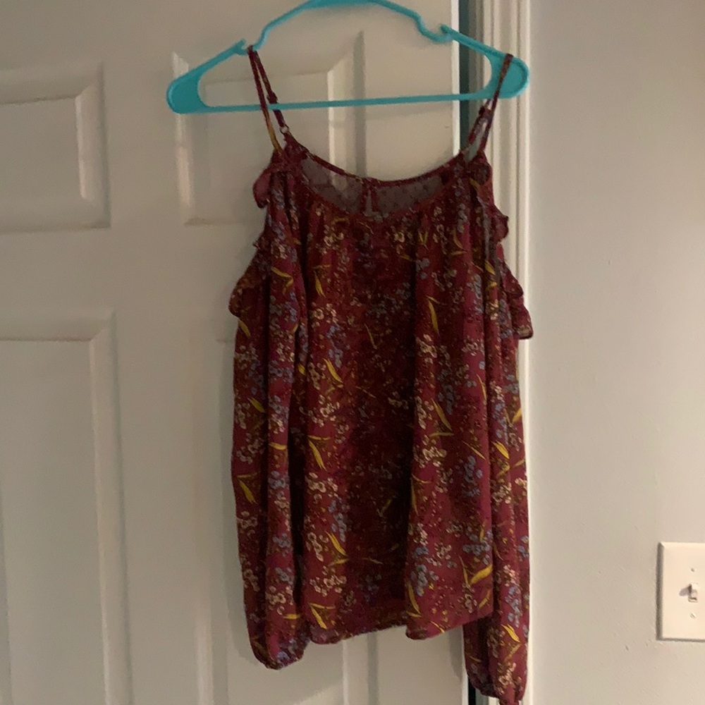 Long sleeve cold shoulder tank top